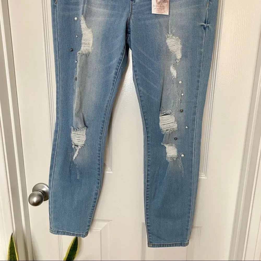 NWT Jessica Simpson Kiss Me Ankle Skinny Distressed Embellished Jean - Picture 6 of 12